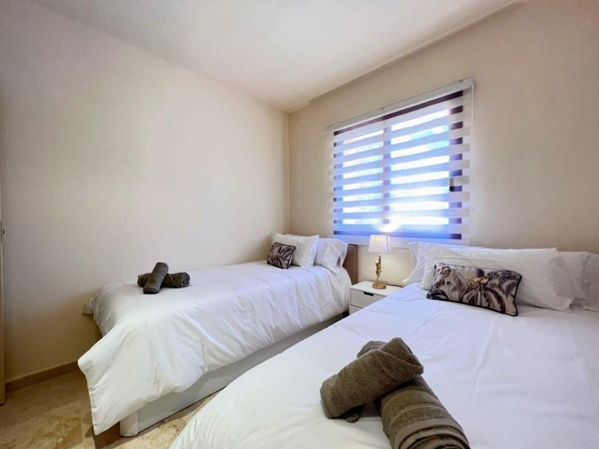 Modern 2 Bedroom Beachside Apartment Nr72 ลอสอัลกาซาเรส ภายนอก รูปภาพ